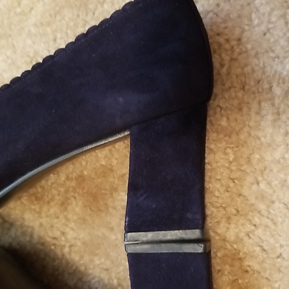 Stuart Weitzman Suede Heels - Picture 10 of 13